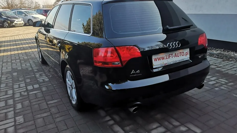 AUDI A4 -