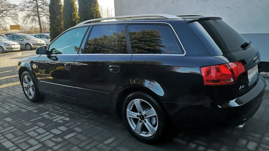AUDI A4 -