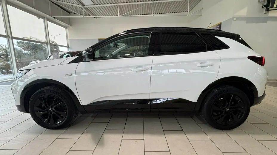 OPEL Grandland X -