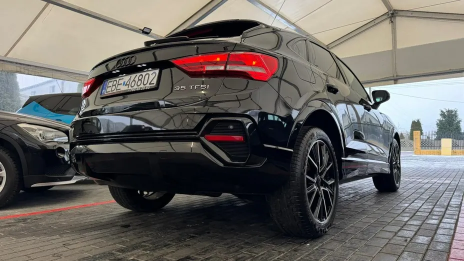 AUDI Q3 -
