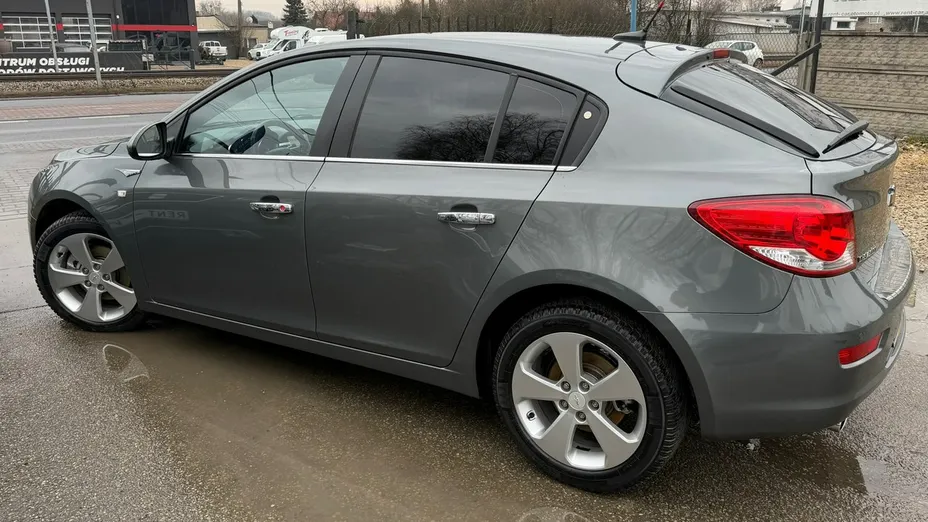 CHEVROLET Cruze -