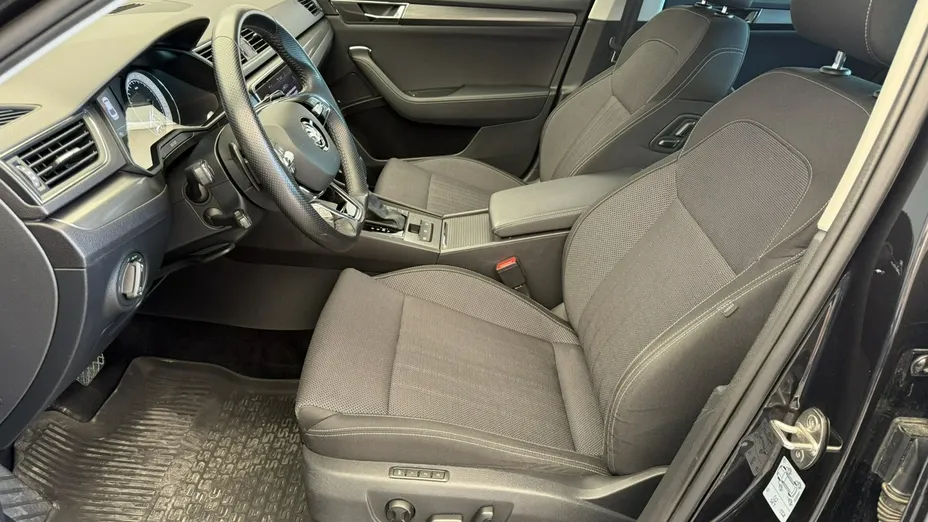 SKODA Superb -