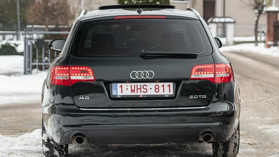 AUDI A6 -