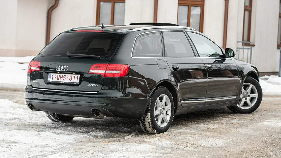 AUDI A6 -