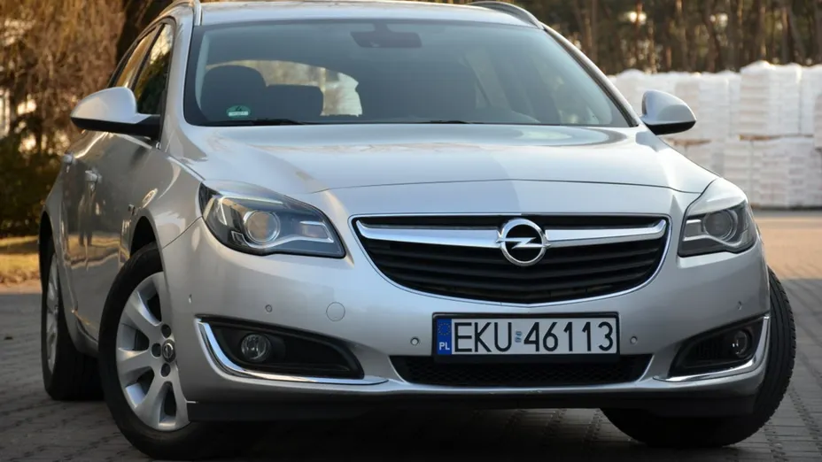OPEL Insignia -