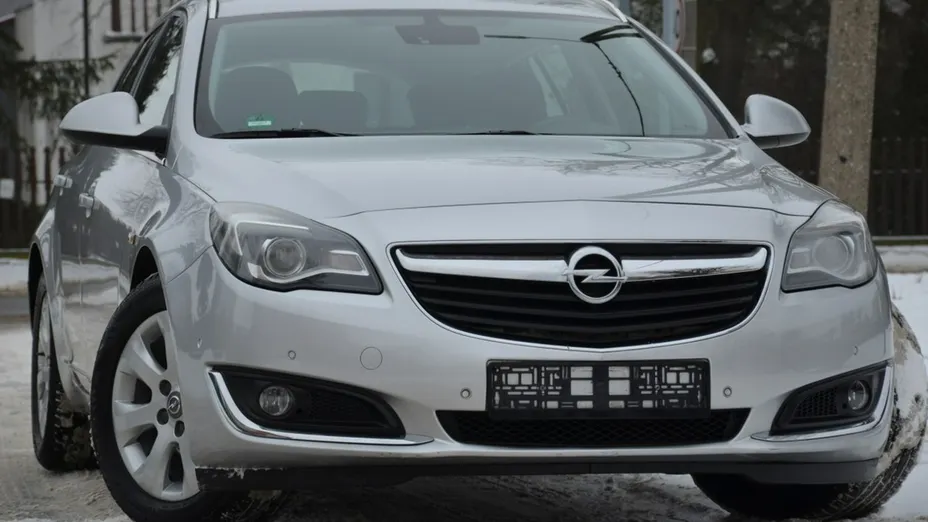 OPEL Insignia -