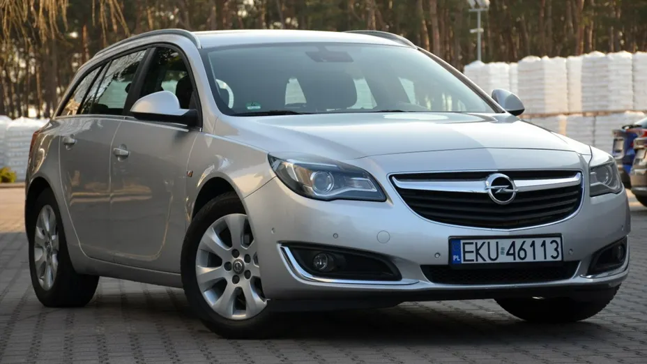 OPEL Insignia -