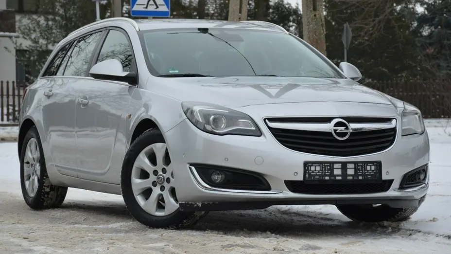 OPEL Insignia -