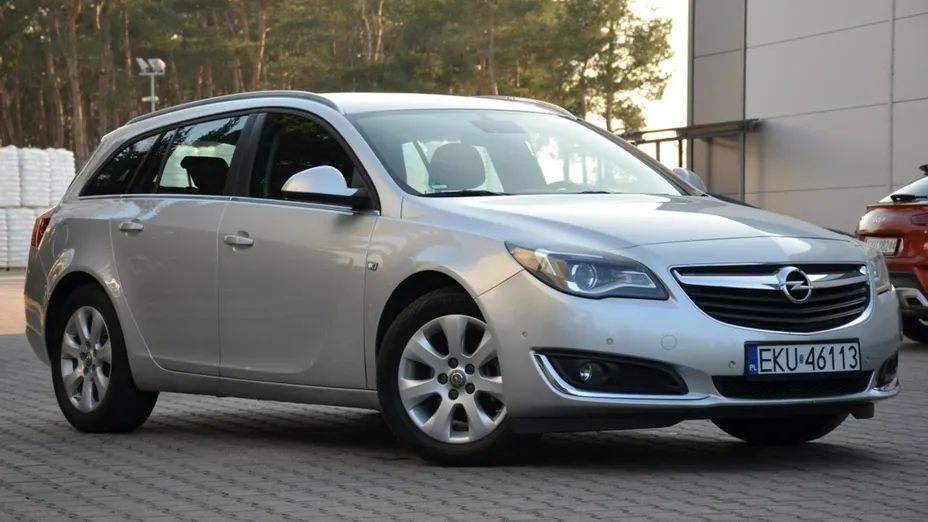 OPEL Insignia -
