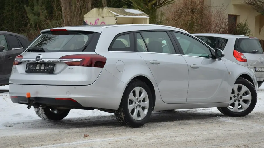 OPEL Insignia -