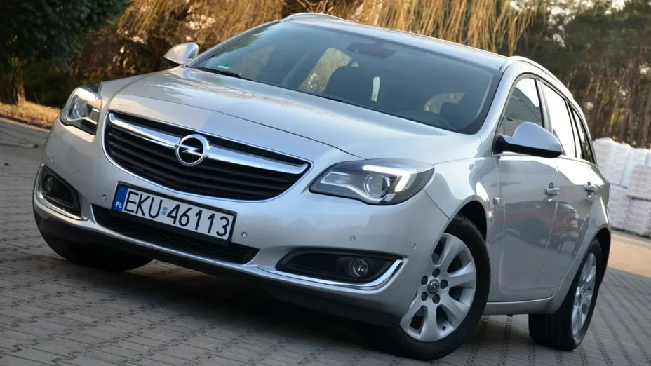 OPEL Insignia -