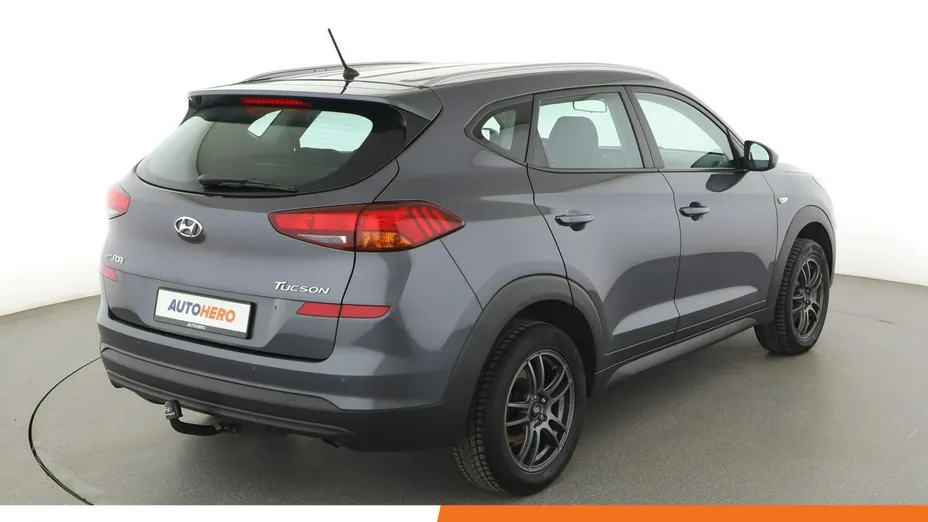 HYUNDAI Tucson -