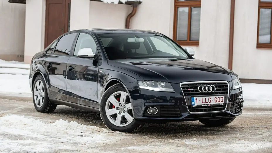 AUDI A4 -