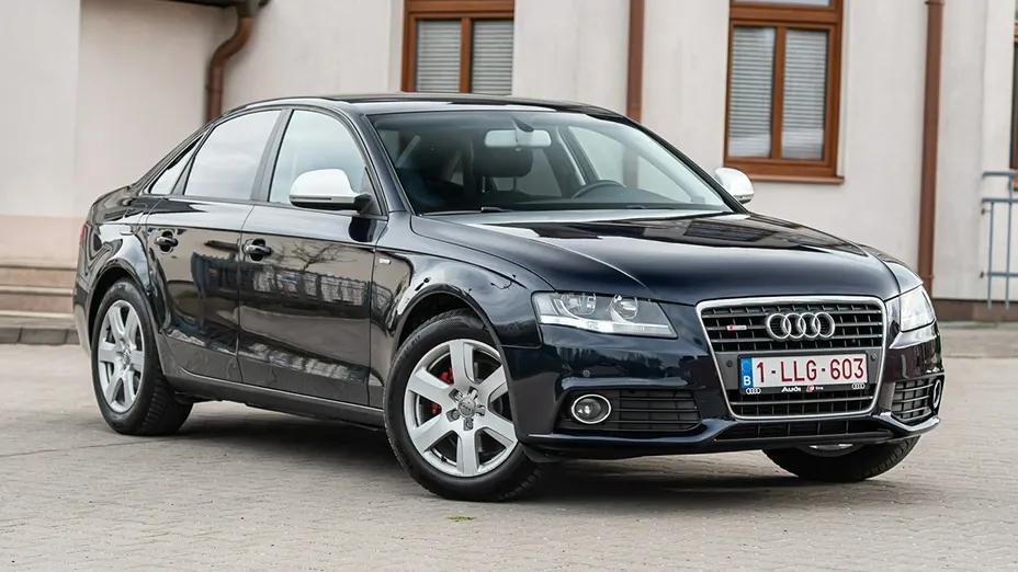 AUDI A4 -