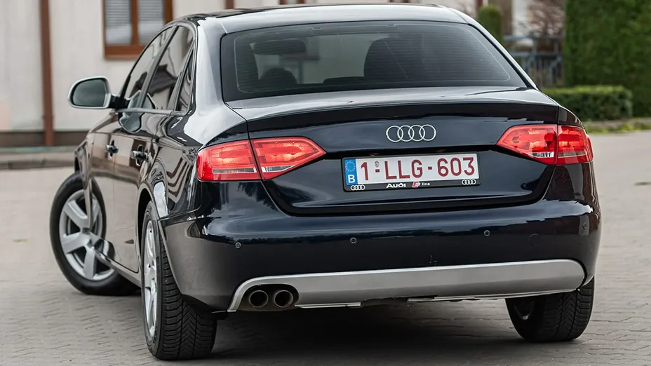 AUDI A4 -