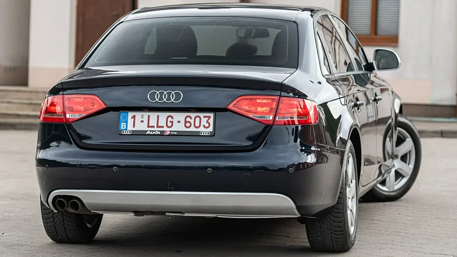 AUDI A4 -