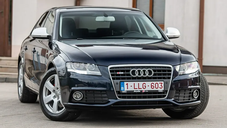 AUDI A4 -