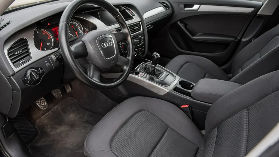 AUDI A4 -
