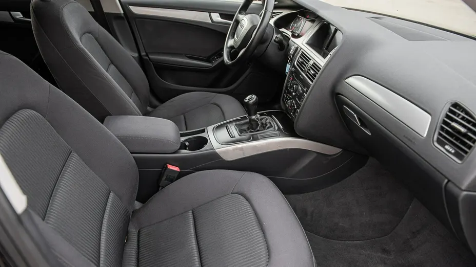 AUDI A4 -