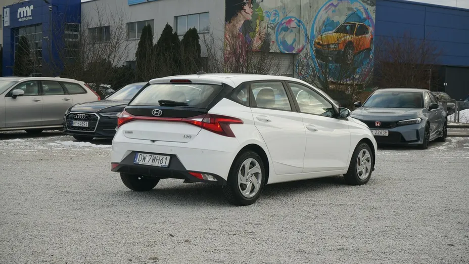 HYUNDAI i20 -