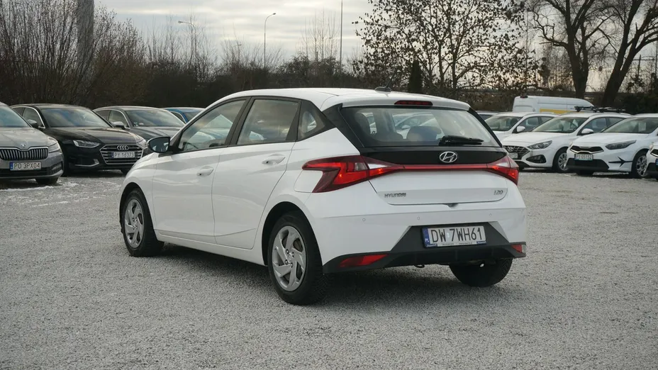 HYUNDAI i20 -