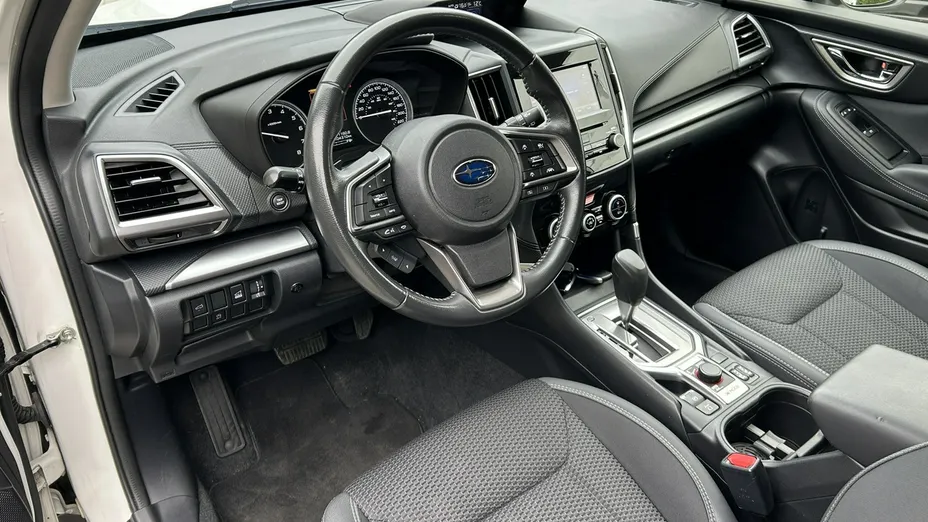 SUBARU Forester -