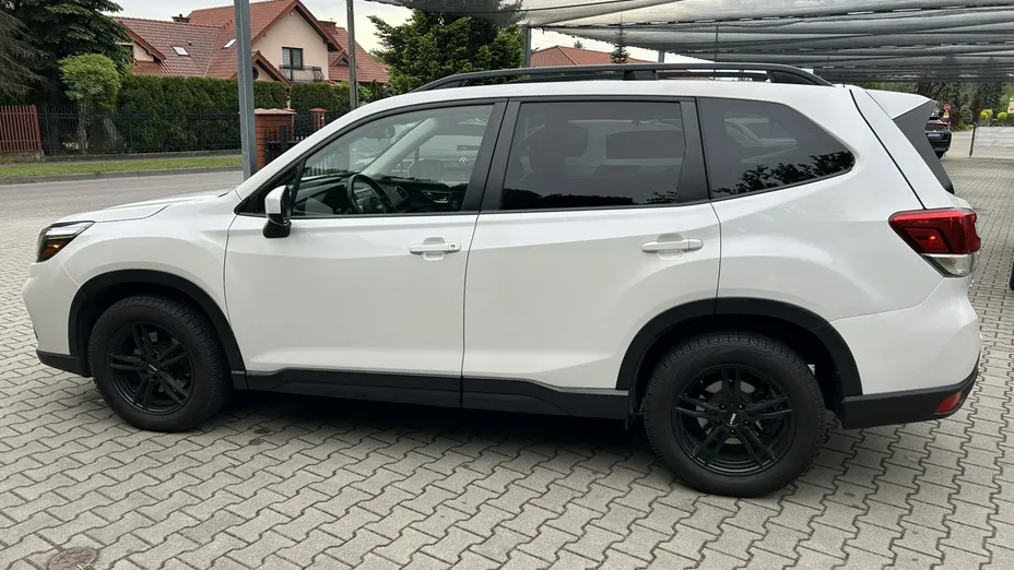 SUBARU Forester -