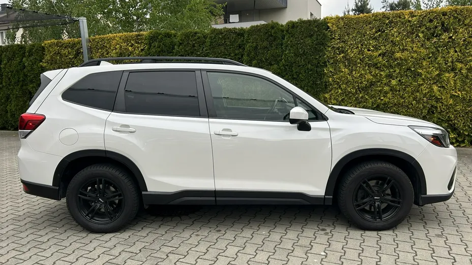 SUBARU Forester -