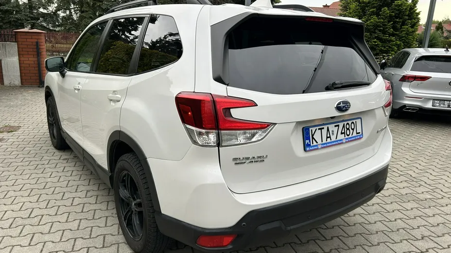 SUBARU Forester -