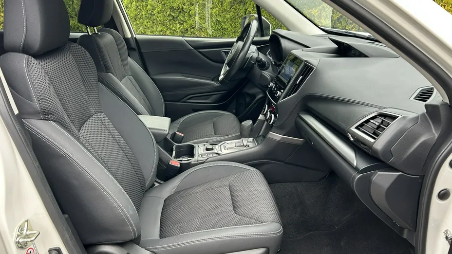 SUBARU Forester -