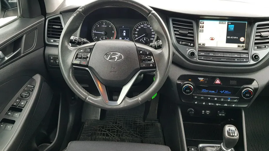 HYUNDAI Tucson -