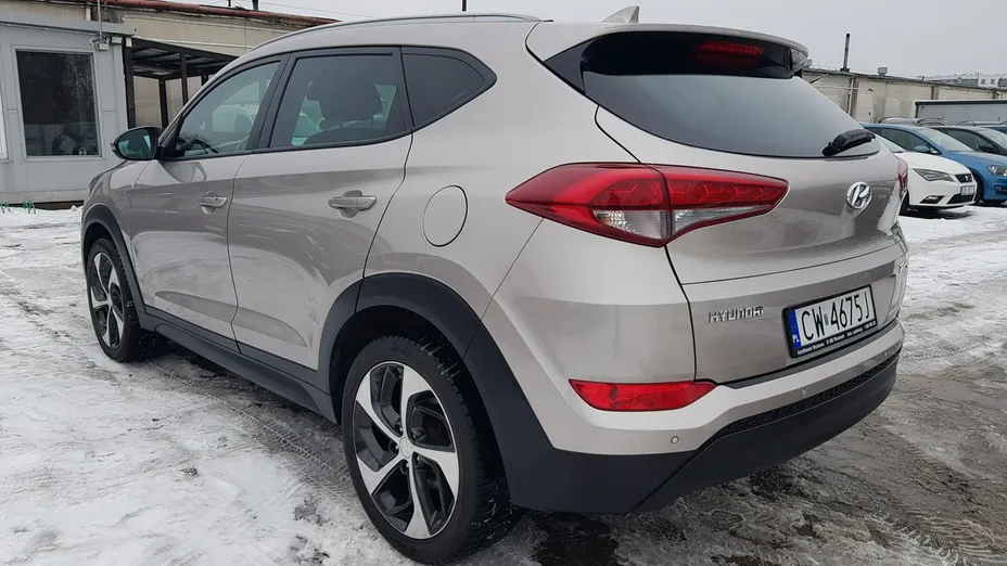 HYUNDAI Tucson -