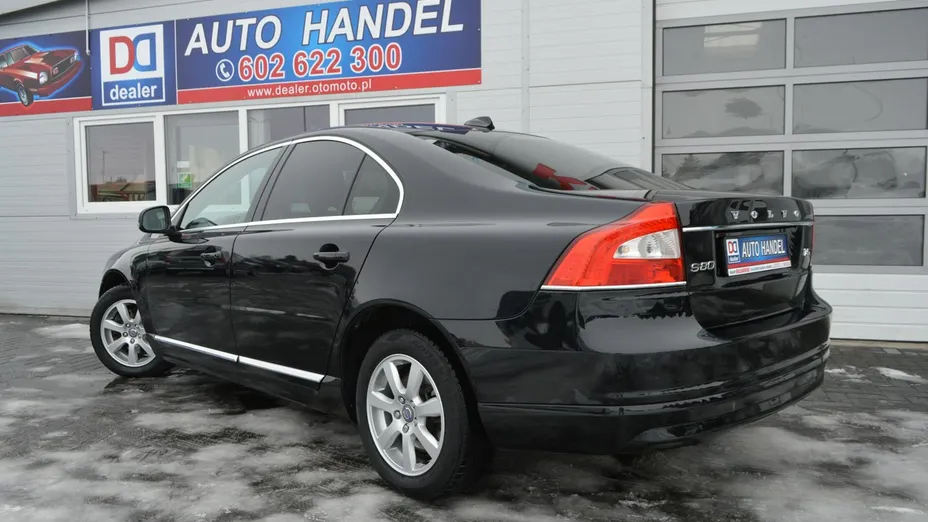 VOLVO S80 -