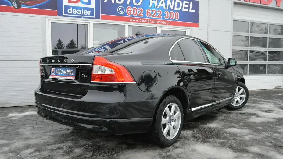 VOLVO S80 -