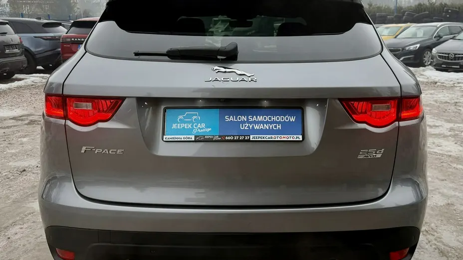 JAGUAR F-Pace -