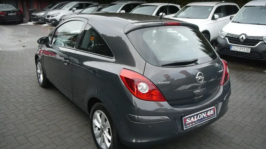 OPEL Corsa -