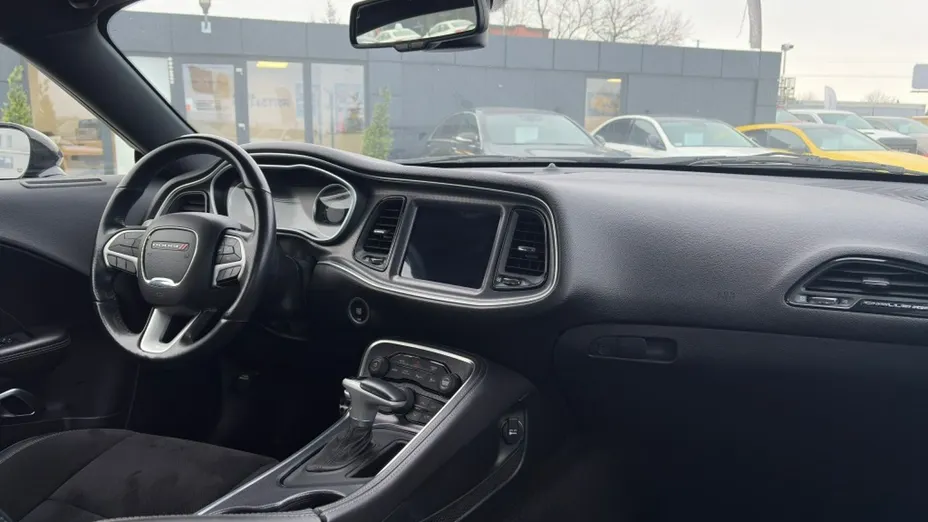 DODGE Challenger -