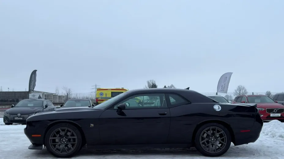 DODGE Challenger -