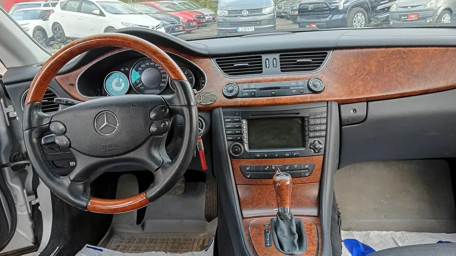 MERCEDES-BENZ CLS -