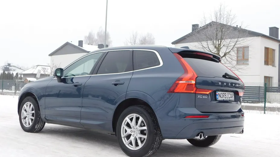 VOLVO XC60 -