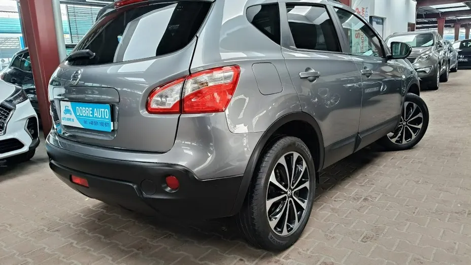 NISSAN Qashqai -