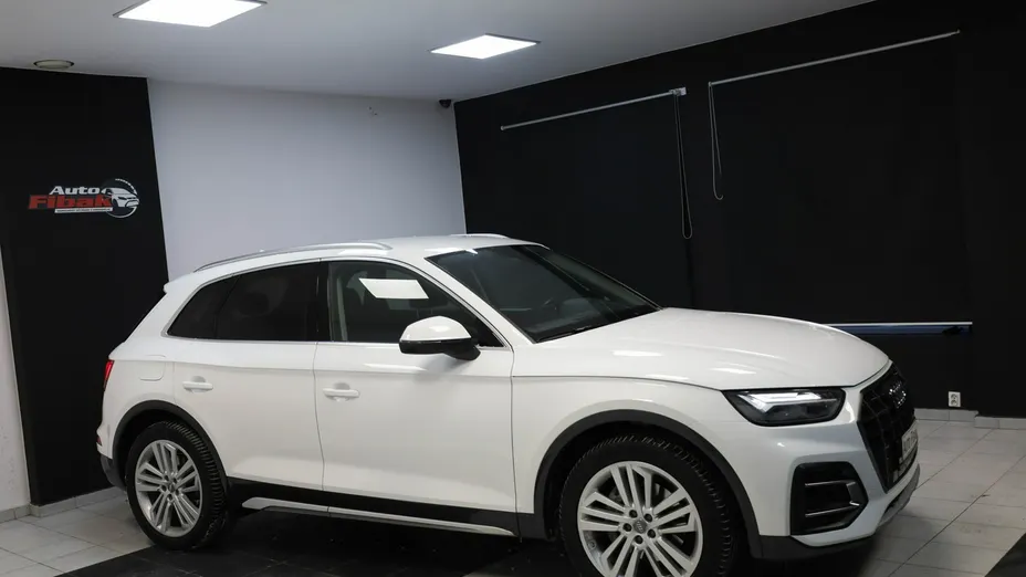AUDI Q5 -