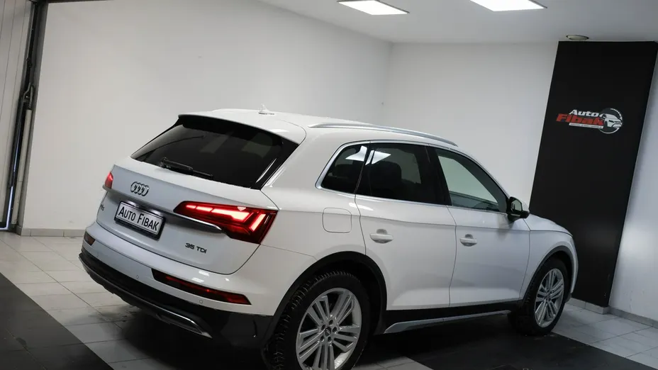AUDI Q5 -