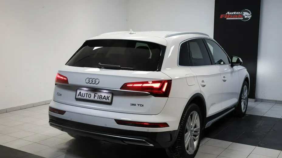 AUDI Q5 -