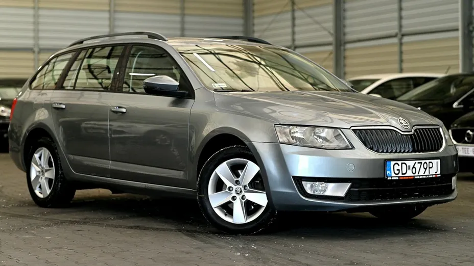 SKODA Octavia -