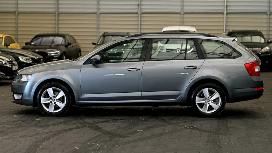 SKODA Octavia -