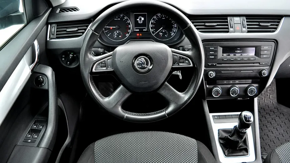 SKODA Octavia -