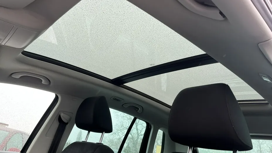 VOLKSWAGEN Tiguan -