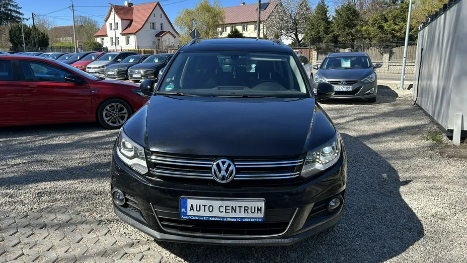 VOLKSWAGEN Tiguan -