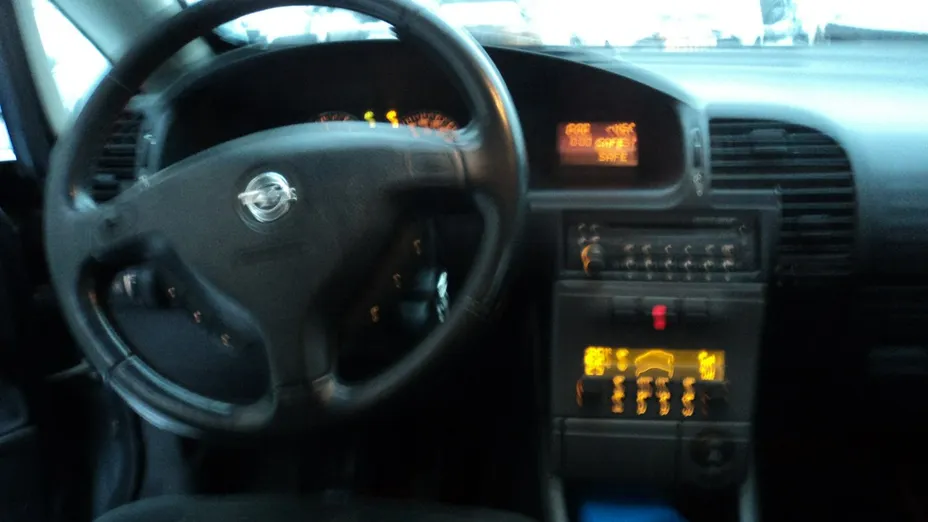 OPEL Zafira -